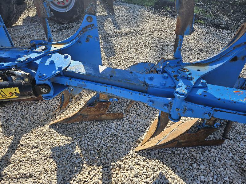 Charrue agricole Lemken Variopal 5 Corps - Fiabilité et efficacité au champ_2
