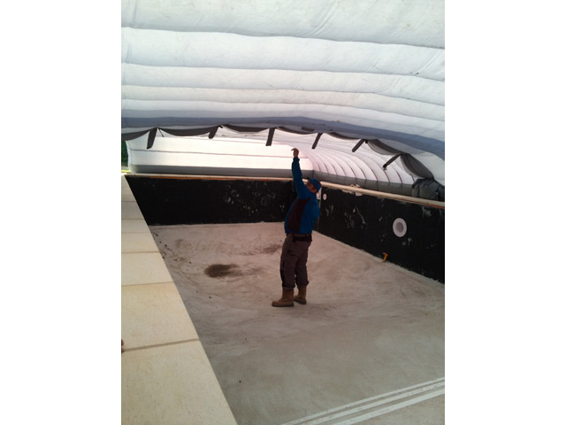 Abri de chantier gonflable WALU PROTECT 5 mètres - montage rapide, structure résistante et isolation complète_2