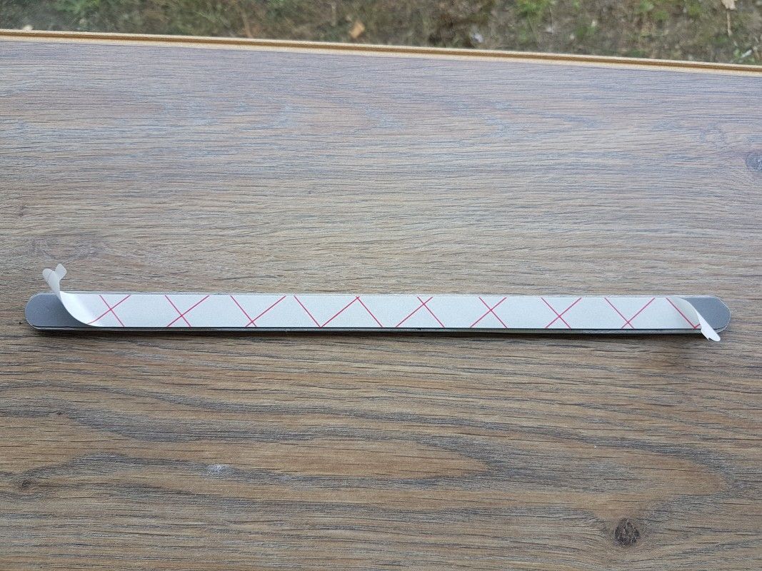 Équipement de guidage intérieur en inox adhésif