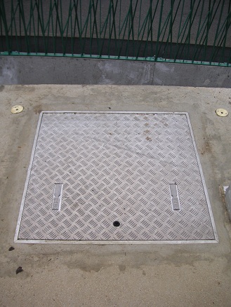 Trappe de regard avec cadre à sceller - Réf. 1910 et 6910 - aluminium/acier inoxydable - striée antidérapante_2