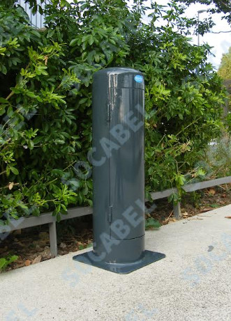 Borne de marche mini STREET - H600mm à 800mm - 4 prises 16/32A - Acier 4mm - Traitement époxy et peinture polyuréthane_2