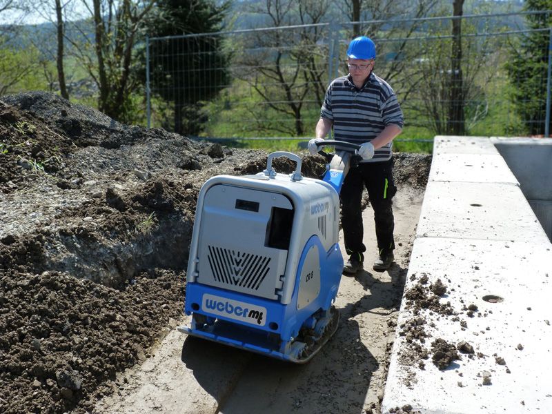 Cr 8 compacteurs réversibles - plaque vibrante - weber maschinentechnik - poids de service. 601 kg à 605 kg_2