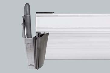 Porte sectionnelle industrielle SW 80 - panneaux en acier double paroi 80 mm - isolation thermique exceptionnelle_2