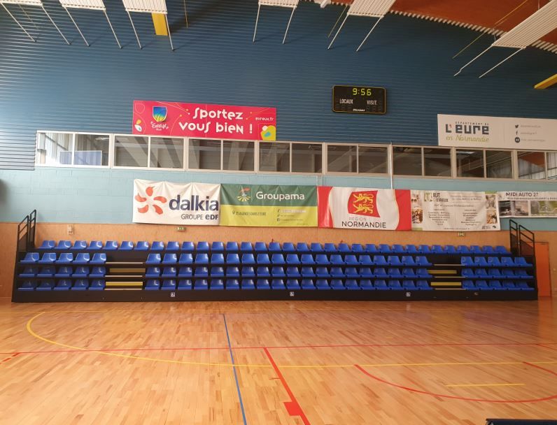 Tribune télescopique pour manifestation sportive_3