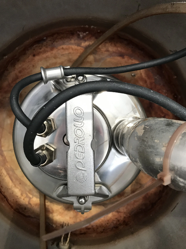 Cuve en acier inoxydable de 100 litres avec électropompe submersible pedrollo d'occasion - référence : c6220_2