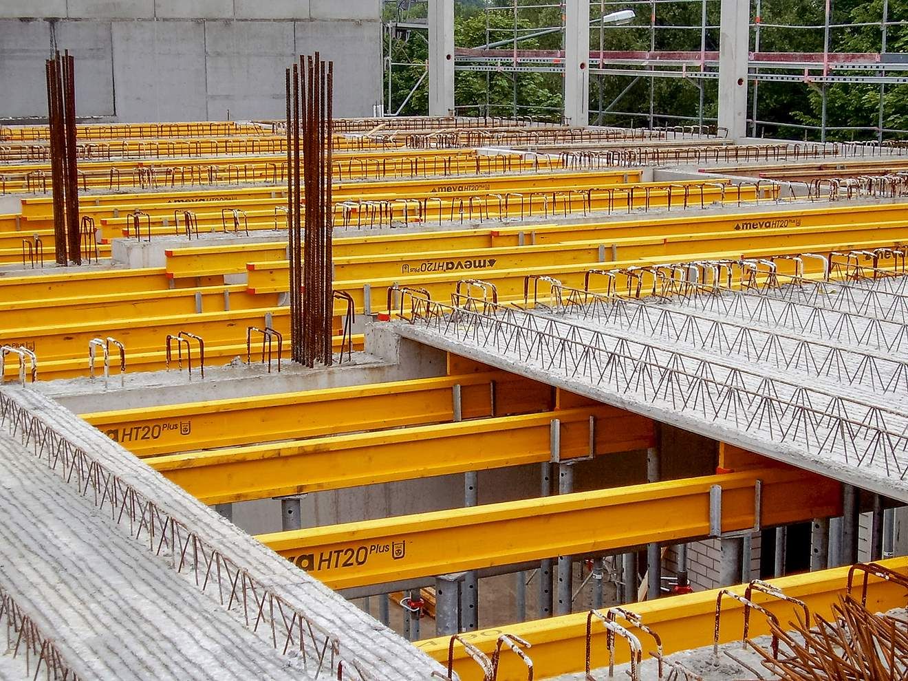 Système de coffrage Mevaflex adaptable aux dalles à épaisseurs variables