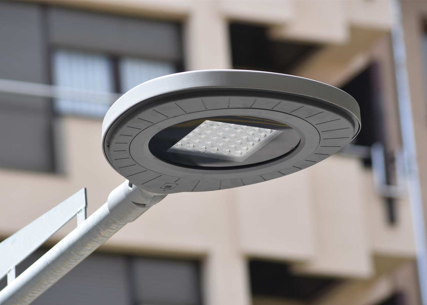 Luminaire Innova Ali - Design innovant - 20W à 100W - Haute efficacité - Prêt pour la télégestion_2