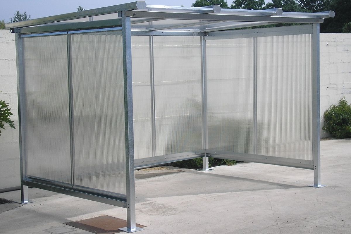 Abri bus sur mesure - Toit plat avec pente arrière 5% - Série AP - Poteaux métalliques anti-corrosion_2