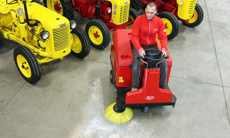 Atom Plus - Balayeuse de voirie compacte RCM avec bac de 95 litres et déchargement hydraulique_2