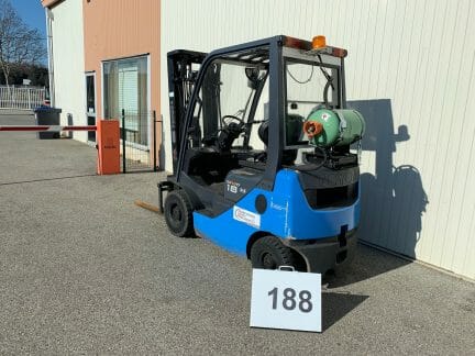 Chariot élévateur frontal gaz d'occasion - Toyota 028FGF18 - Triplex 4700mm - 1800kg_2