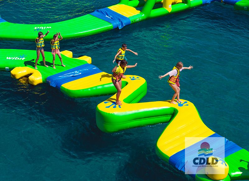 Nouveauté - Module Zigzag Wibit pour parcours aquatique gonflable - Réf A4691 - 6x3x0,8m - Capacité 4 personnes_2