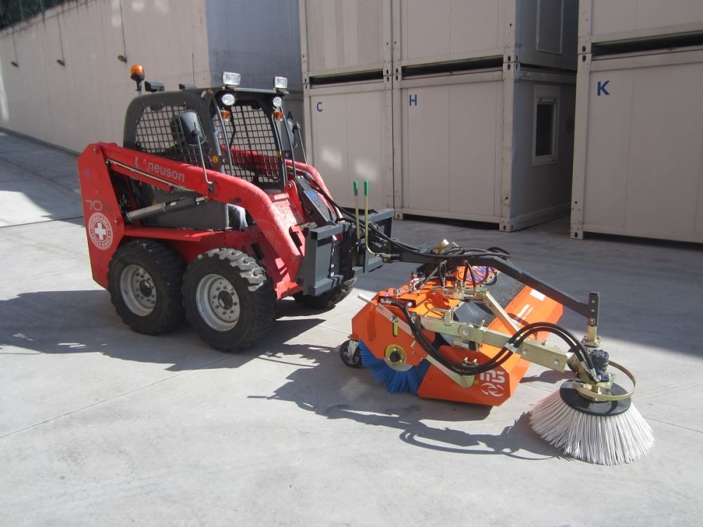 Godet balayeur M3 série D - brosse en polypropylène Ø 590 mm - pour chargeurs compacts et sur pneus jusqu'à 100cv_2