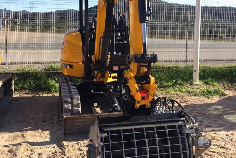 Godet malaxeur à transmission par chaîne renforcée_2