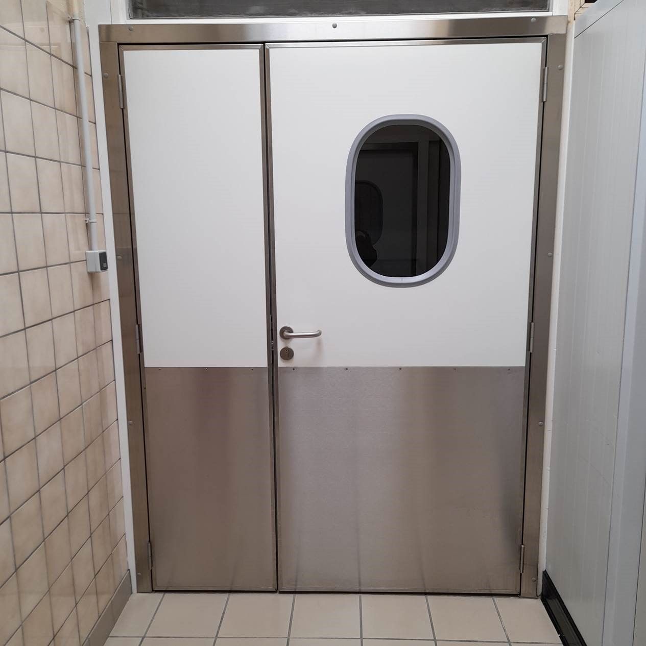 Porte de service semi-isotherme - Spenle - type SP100 avec huisserie inox 304L et mousse polyuréthane_2