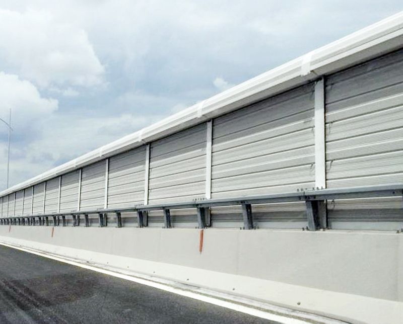 H4-W8 New Jersey H 4m - Glissière de sécurité - Marcegaglia Buildtech - Barrières intégrées insonorisantes classe H4 accotement_2