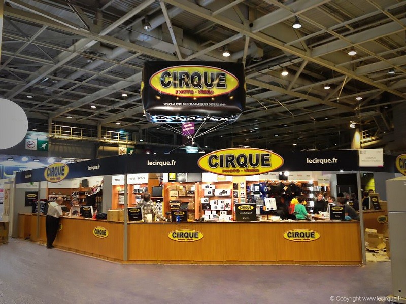 Cube publicitaire gonflé à l'hélium en PVC - personnalisable avec marques, logos, messages ou images - tailles sur mesure_2