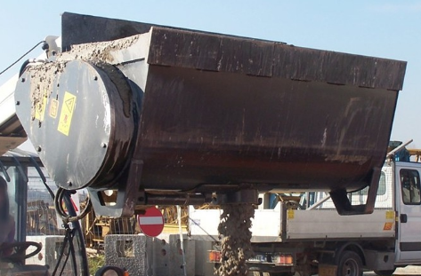 Godet Malaxeur BC - Modèles de BC 220 à BC 800 - Débit d'huile 25 à 180 L/mn - Pression d'huile 170 à 280 bars_2