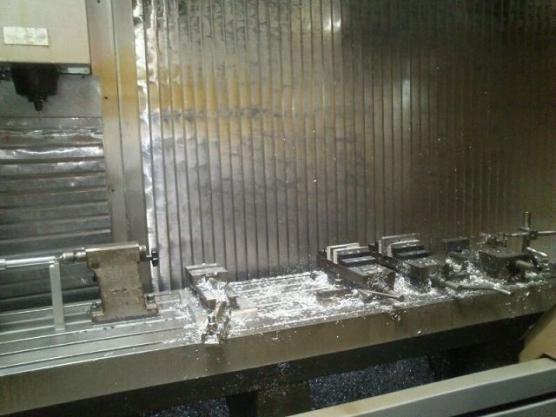 Centre d'usinage DMG 4 axes pendulaire - DMF 200 LINEAR - Siemens 840D Shopmill - Courses 2200x560x720mm - Année 2005_2