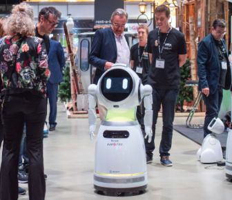 Cruzr - robot de service - avatarion - 1 jours d'utilisation_2