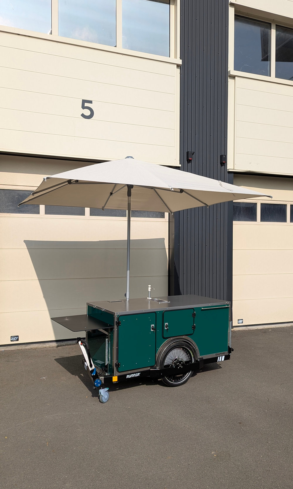 Cuisine mobile polyvalent et durable pour des ateliers de cuisine pédagogiques ou des prestations de cuisine de rue_2