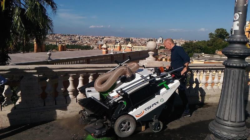 Balayeuse de trottoir tenax maxwind_2