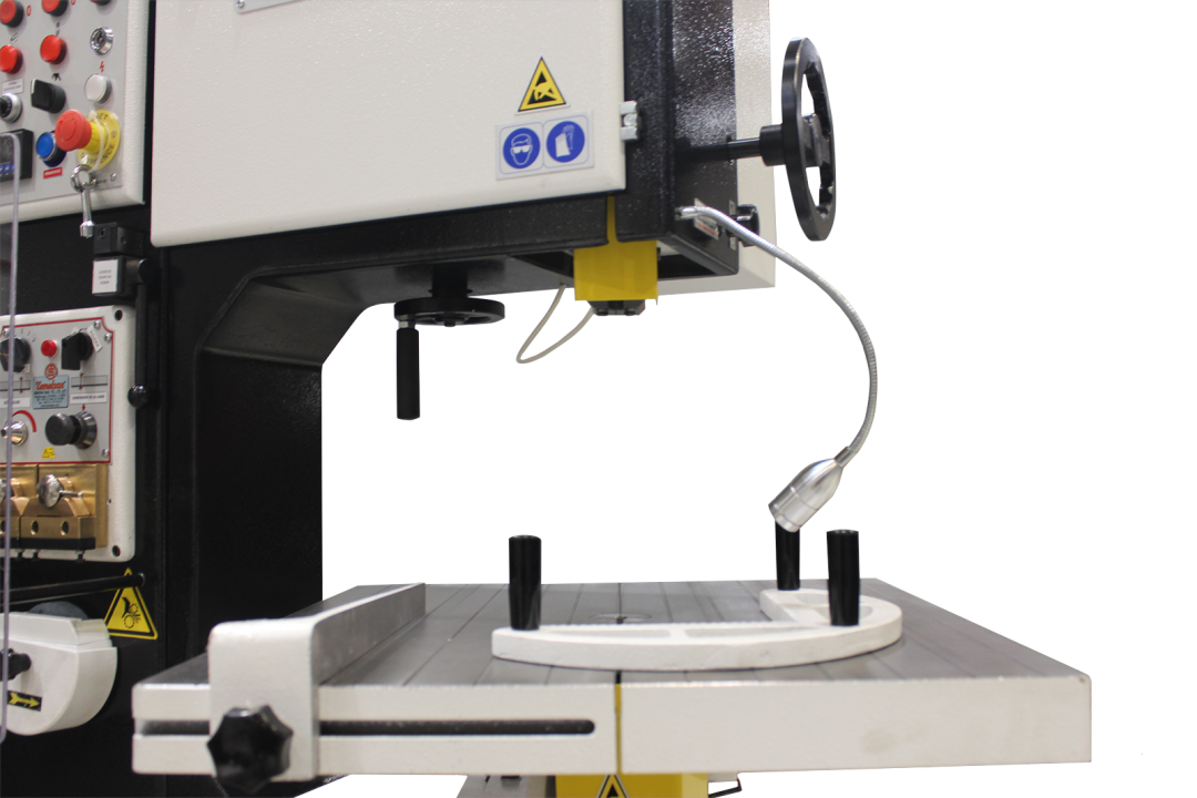 Scie à ruban verticale OLYMPIC - DK400, DK600, DK900 - Table inclinable et options hydrauliques_2