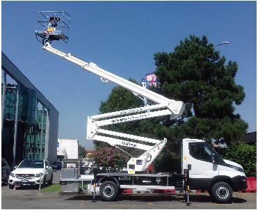 Snake 2413 plus sur iveco camion nacelle - oil & steel france - 23,5m_2