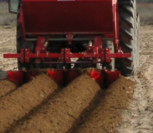 Gl 32 e avec système de socs sillonneurs pour une plantation précise