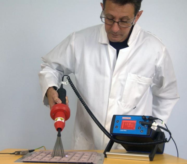 Détecteur de porosité alimenté par secteur - Lab Pro2 avec accessoires et électrodes_2