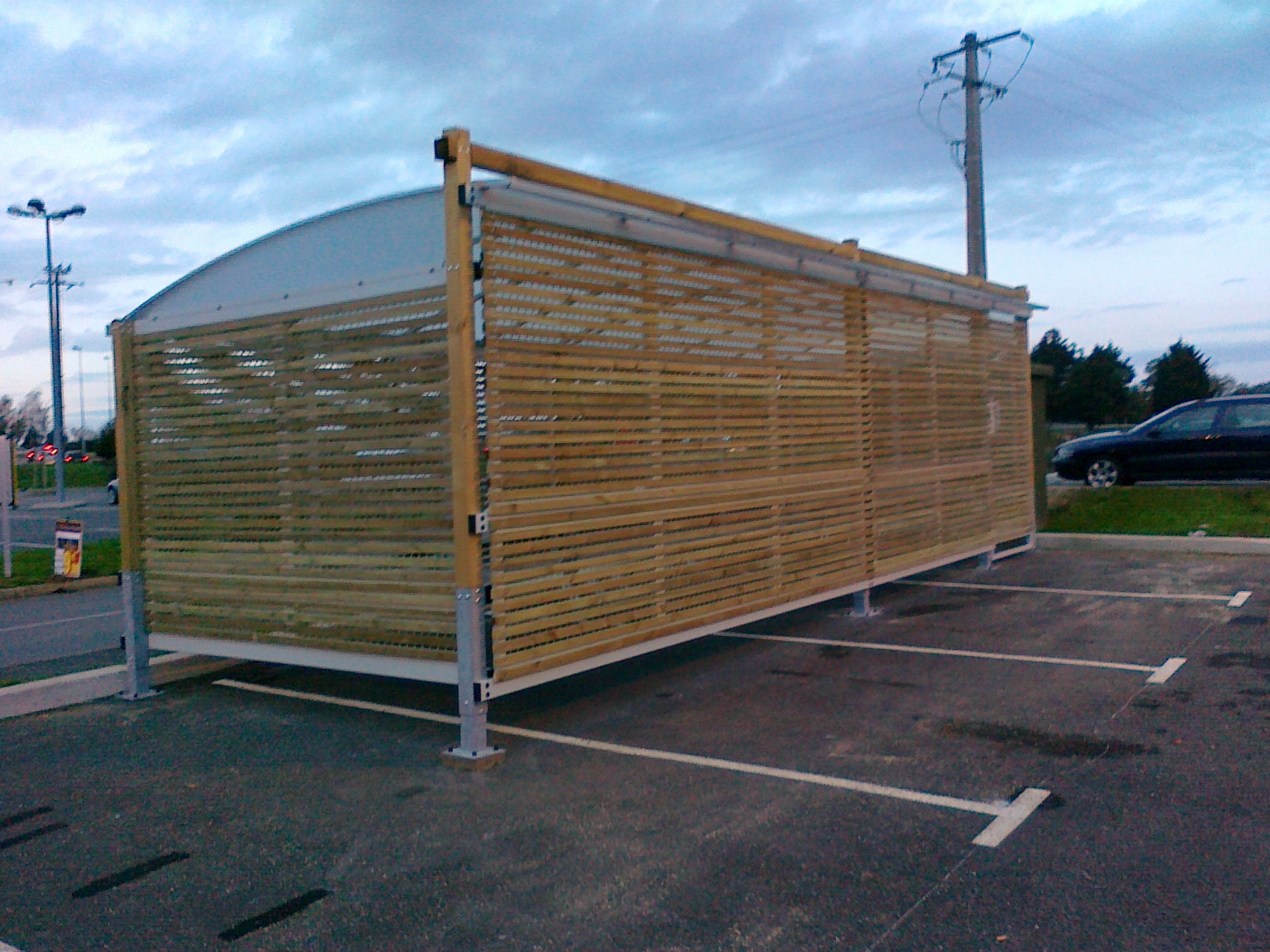 Abri poubelle, forme thion_2