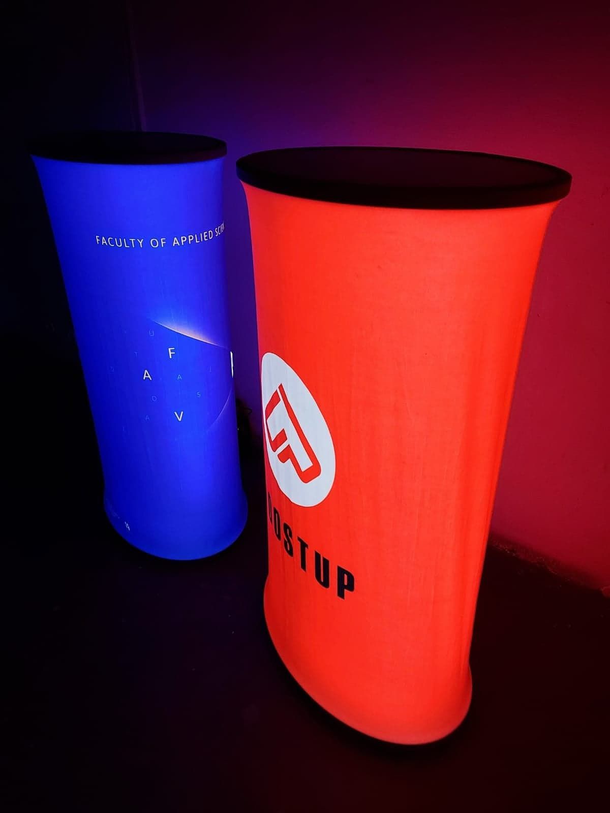 Comptoir lumineux pliable oval en tissu avec éclairage LED - Format 60x40xH100 cm_2