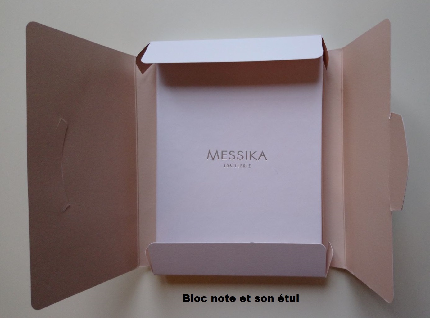 Papeterie publicitaire - Carnets, blocs-notes et crayons personnalisés avec reliures variées et matériaux divers_2