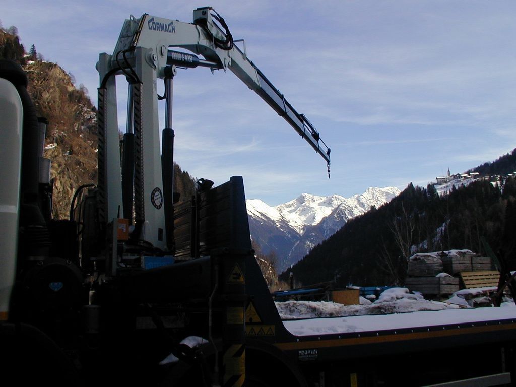 Série 18000 E ASC - Grue auxiliaire Cormach - Pression 270 bar - Moment statique max. 18000 daN/m - Longueur du bras hyd. 16600 mm_2