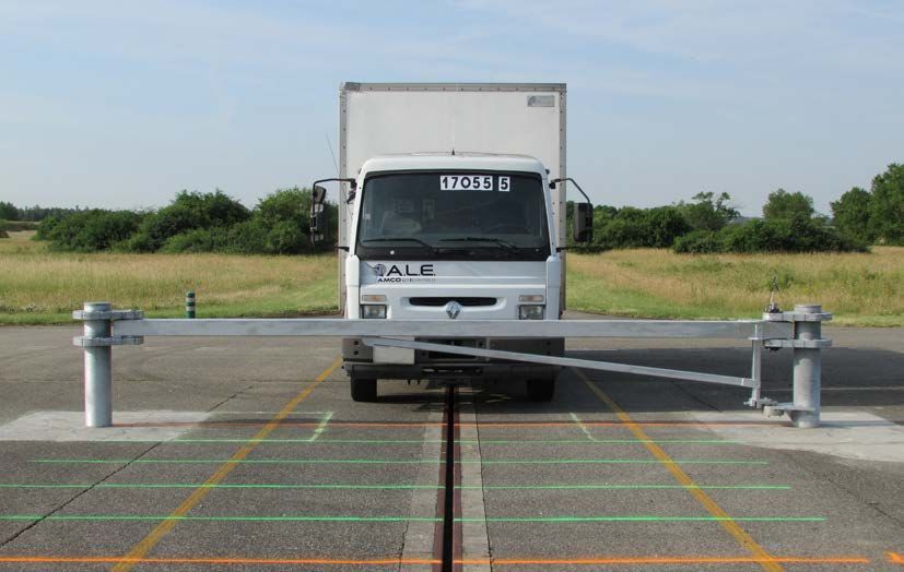 Barrière manuelle pivotante - largeur jusqu'à 6 m - certifiée crash test 7,5T à 48 km/h - MSB-C50_0
