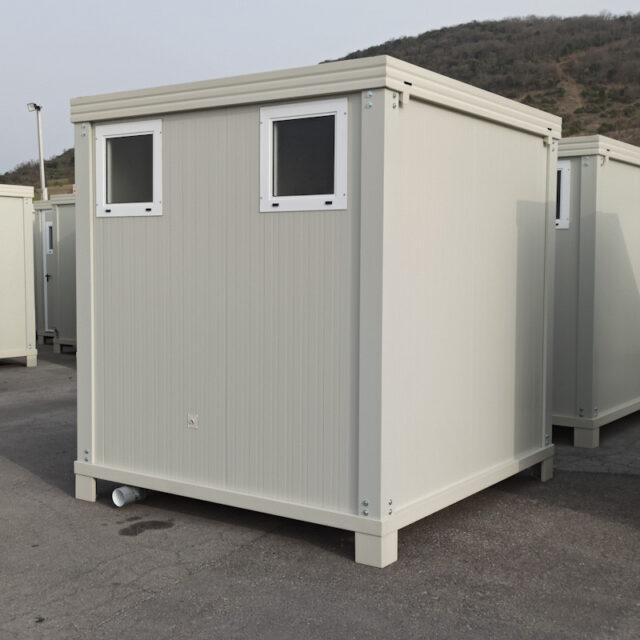 Bloc sanitaire préfabriqué de chantier - WC, lavabo double avec eau froide et chaude, et espace douche - Assemblé en France_2