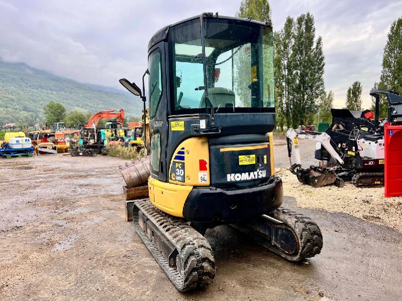 Komatsu PC30MR-2_2