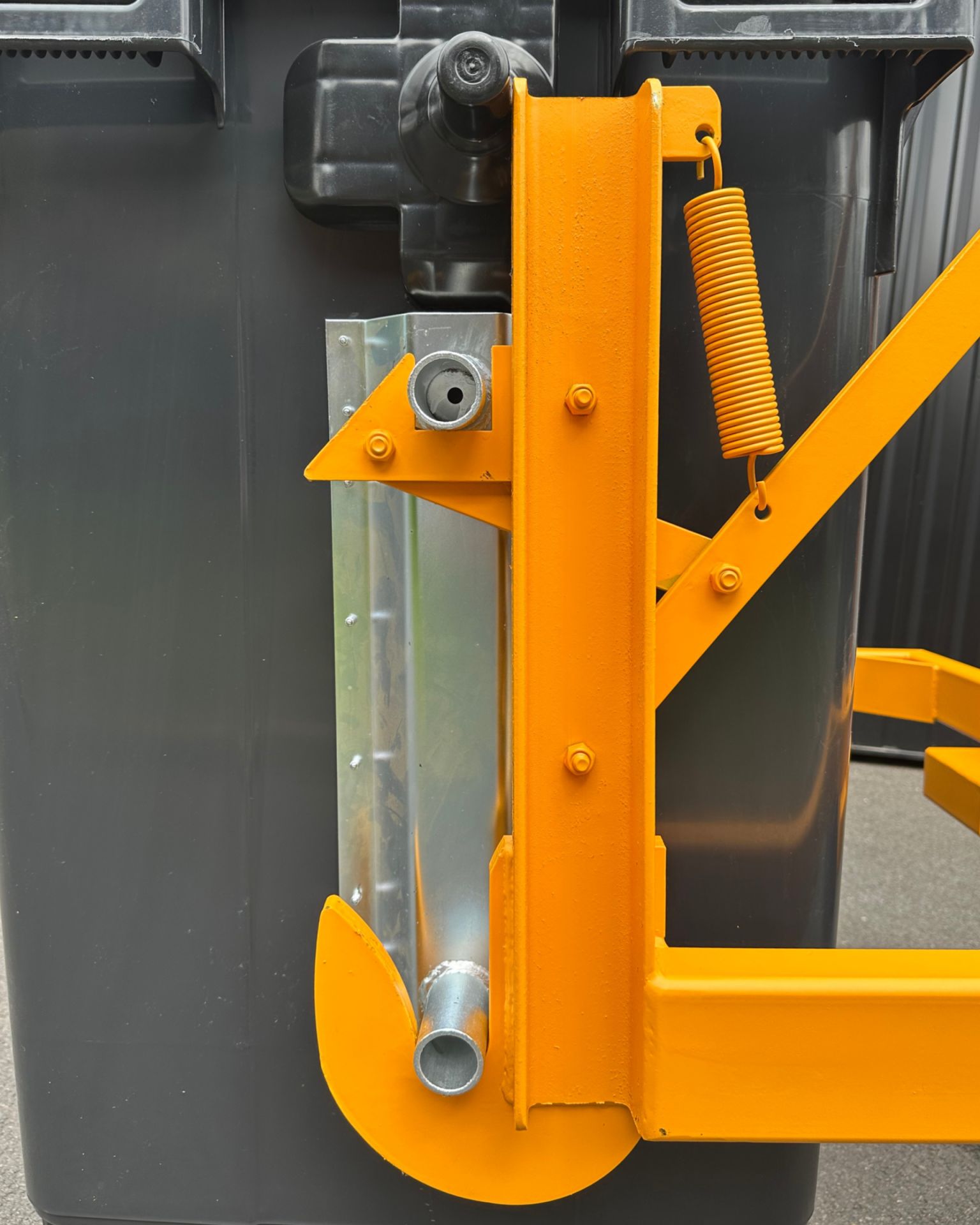 Palonnier retourneur de bacs pour chariot élévateur - R.BAK_2