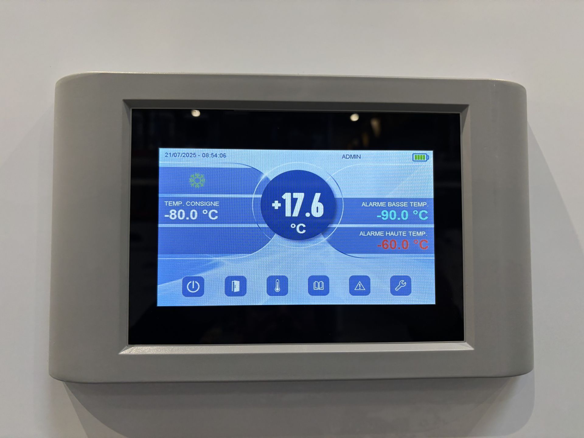 Congélateur vertical à -80°C, régulation PRO et suivi graphique - de 125 à 725 L_2
