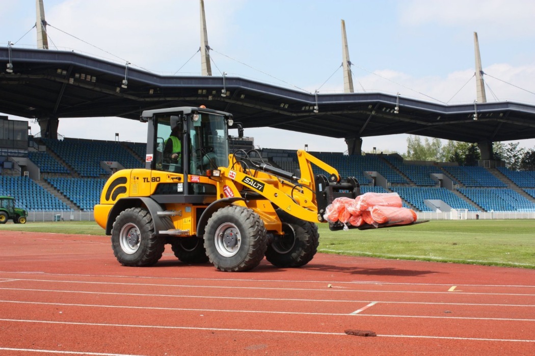 Chargeuse 800 l    l25b_2