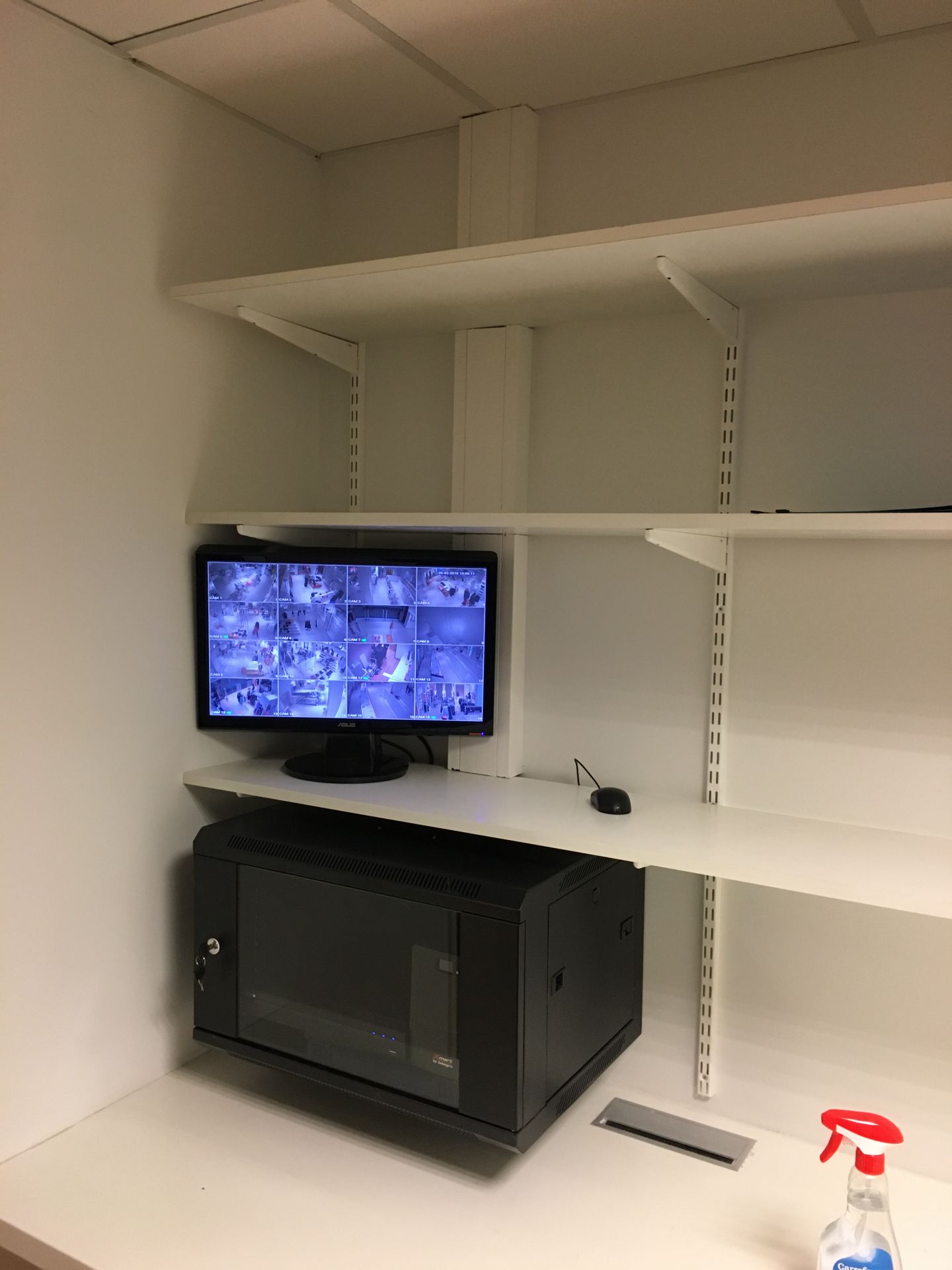 Pack vidéo-surveillance 4K clé en main - Enregistreur numérique, caméra haute résolution, écran 19 pouces, installation et formation_2