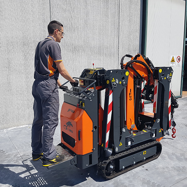 Mini-grue araignée avec une capacité de levage 2500 kg, idéale pour la pose du verre aux travaux de chantier - jekko jf 40_2