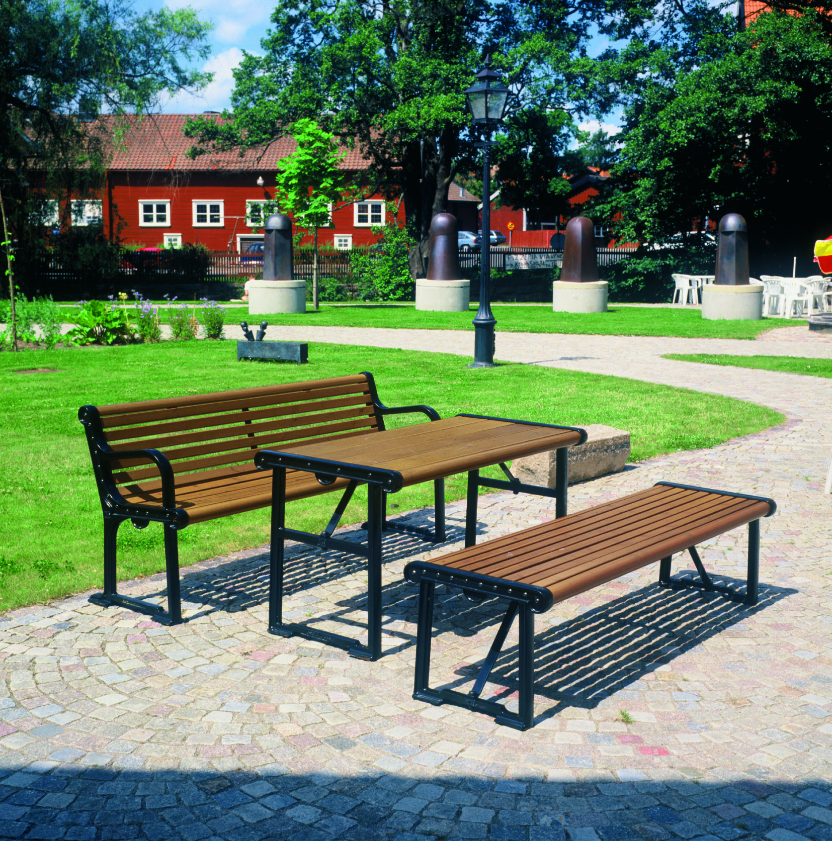 Banc public Gripsholm réf 8037041 - Hags - brun/noir, 1900 mm de long_2