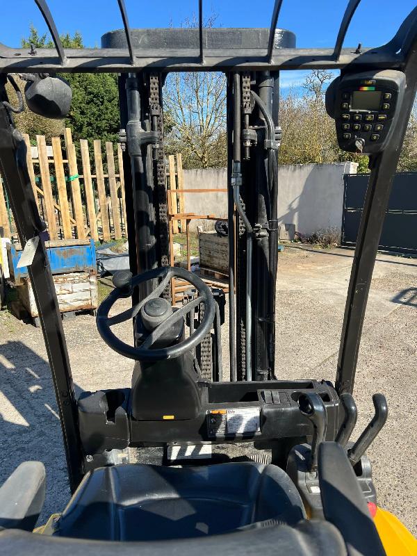 Chariot Frontal Electrique YALE ERP18VT_2