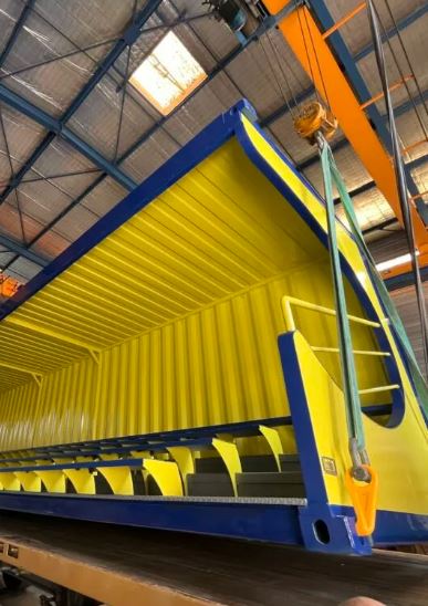 Container tribune 20 pieds ou 40 pieds robuste et modulable conçu pour les festivals, concerts, événements sportifs et autres manifestations_2