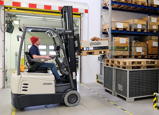 Chariot élévateur série SC avec moteurs électriques performants