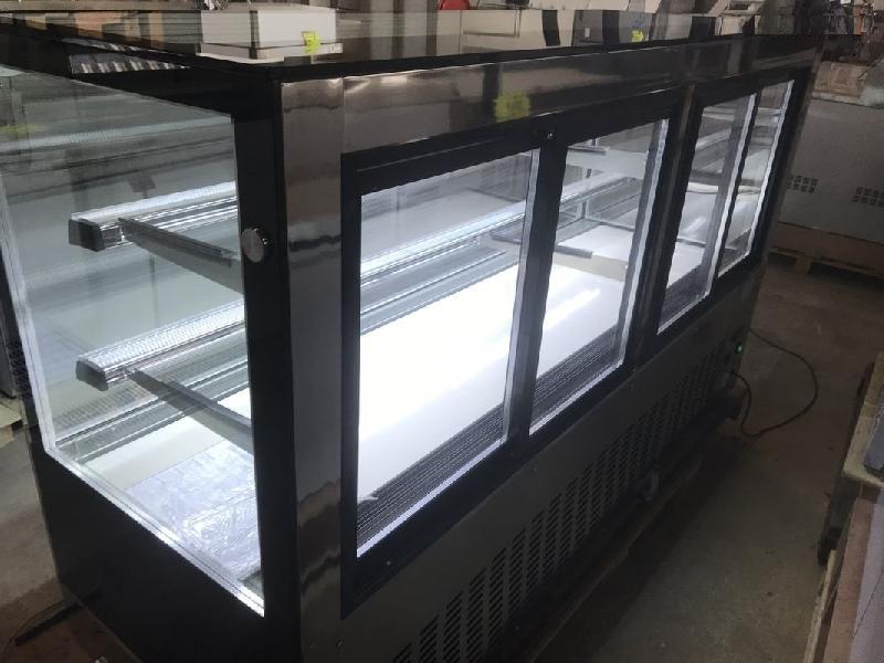 Vitrine réfrigérée de présentation avec service arrière de 1,80 mètres_2