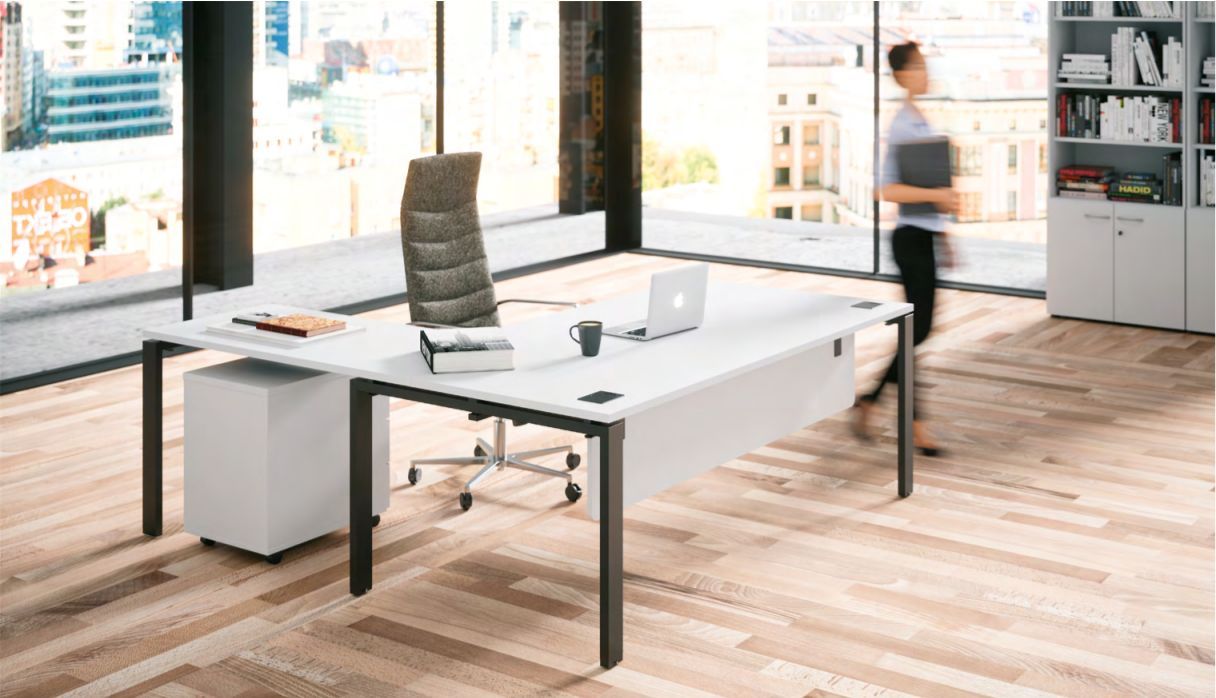 Bureau de direction avec retour - Astro - design sobre avec pied métal Arche et plateau surélevé_2