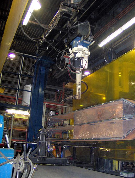 Cellule robotisée compacte et sécuritaire - Machinerie Luc Schryburt Inc - Robots-soudeurs et intégration technologique_2