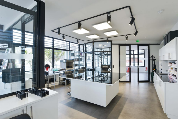 Éclairage de bureaux et d'espaces de travail - Plafonniers LED et autres solutions_2