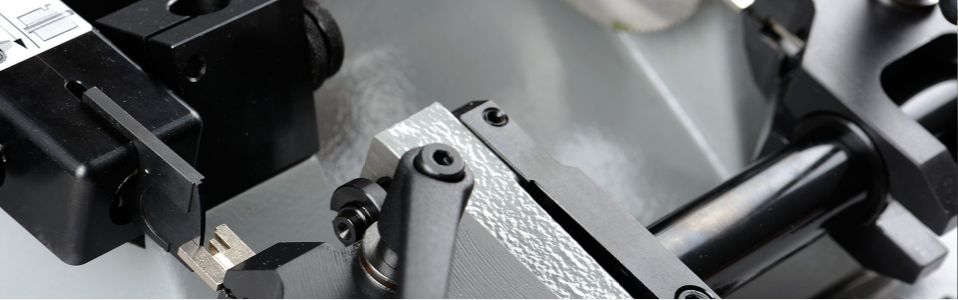 202 Machine pour clés à panneton et à pompe - Keyline S.P.A. - Moteur à deux vitesses - Poids 32 kg_2